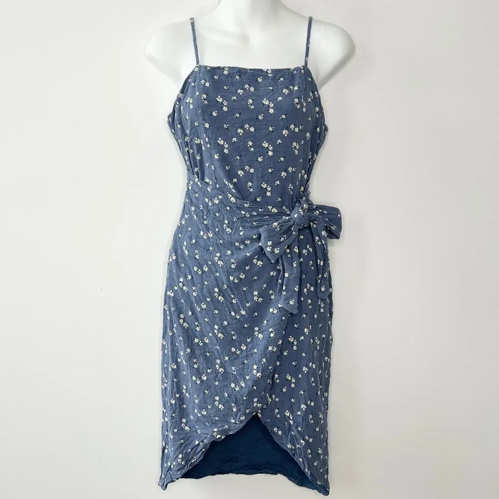 MAJORELLE Dress Womens Size Medium Floral Linen Summer Feminine Soft Girl Date - Picture 3 of 10